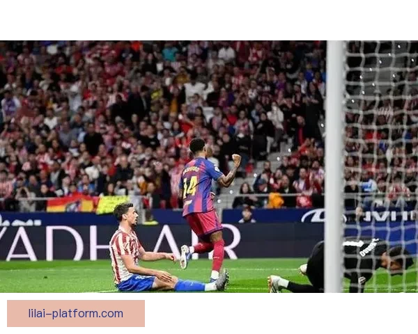 西甲巴萨2比1逆转马竞 莱万绝杀助队7分领跑